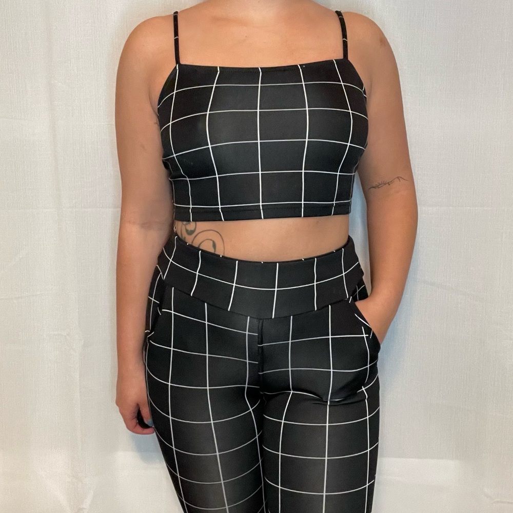 Athletic set. Size small.